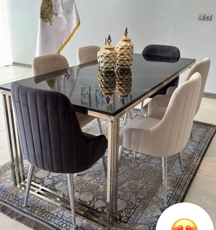  میز ناهار خوری کوچک و شیک