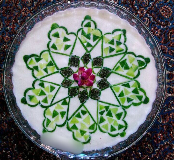  تزیین سالاد شیرازی