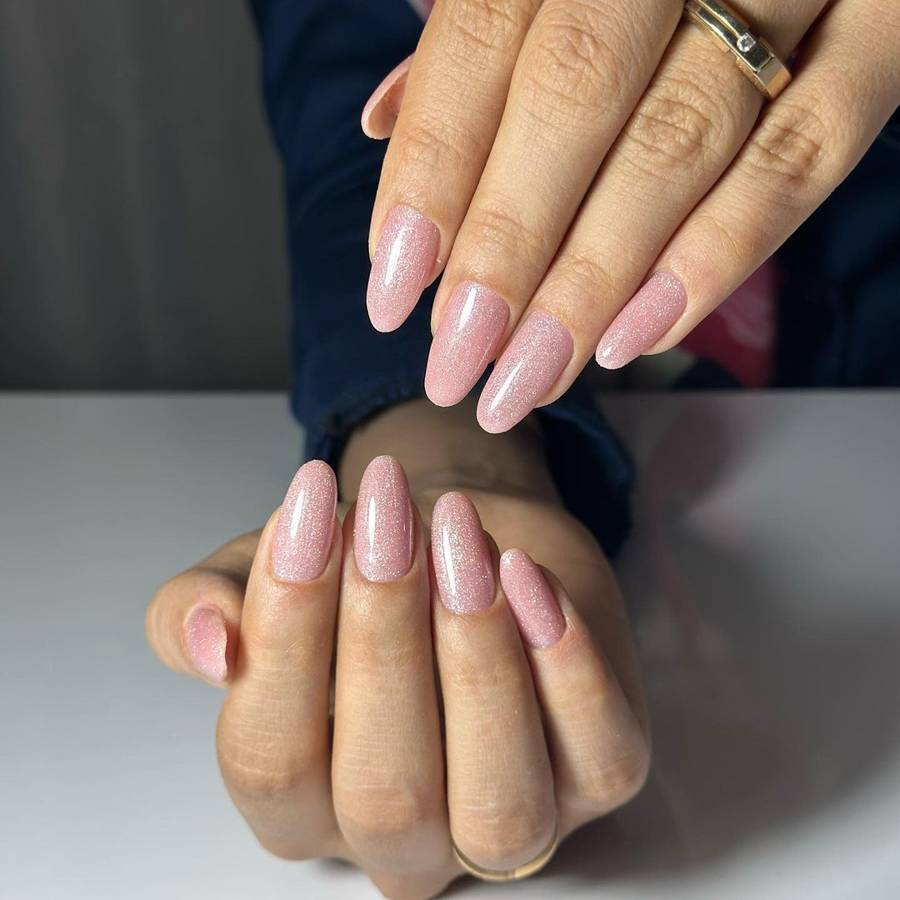 طراحی ناخن با دو رنگ لاک ساده