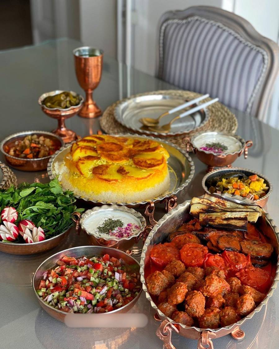 تزیین مرغ برای سفره شام 
