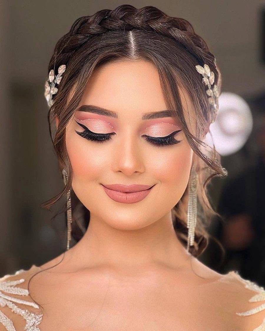 مدل آرایش عروس ۱۴۰۳ ساده