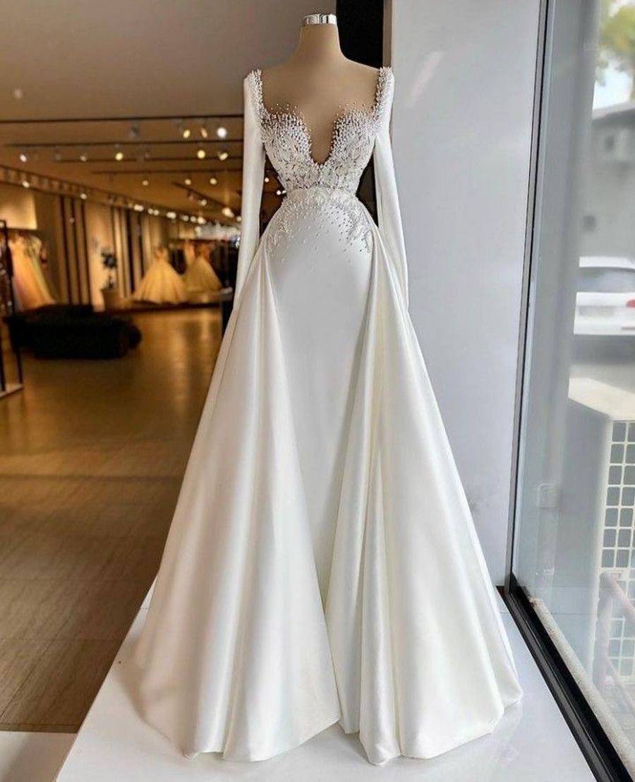 لباس عروس بلند