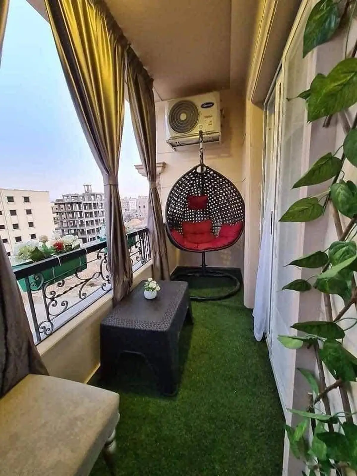 تزیین بالکن با ریسه