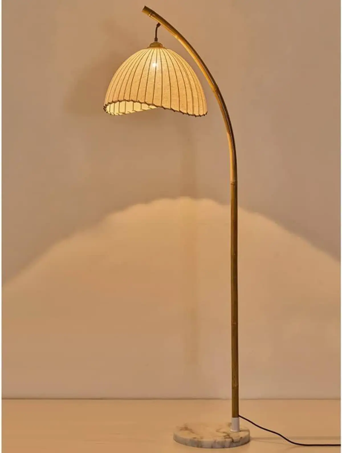 مدل آباژور ایستاده