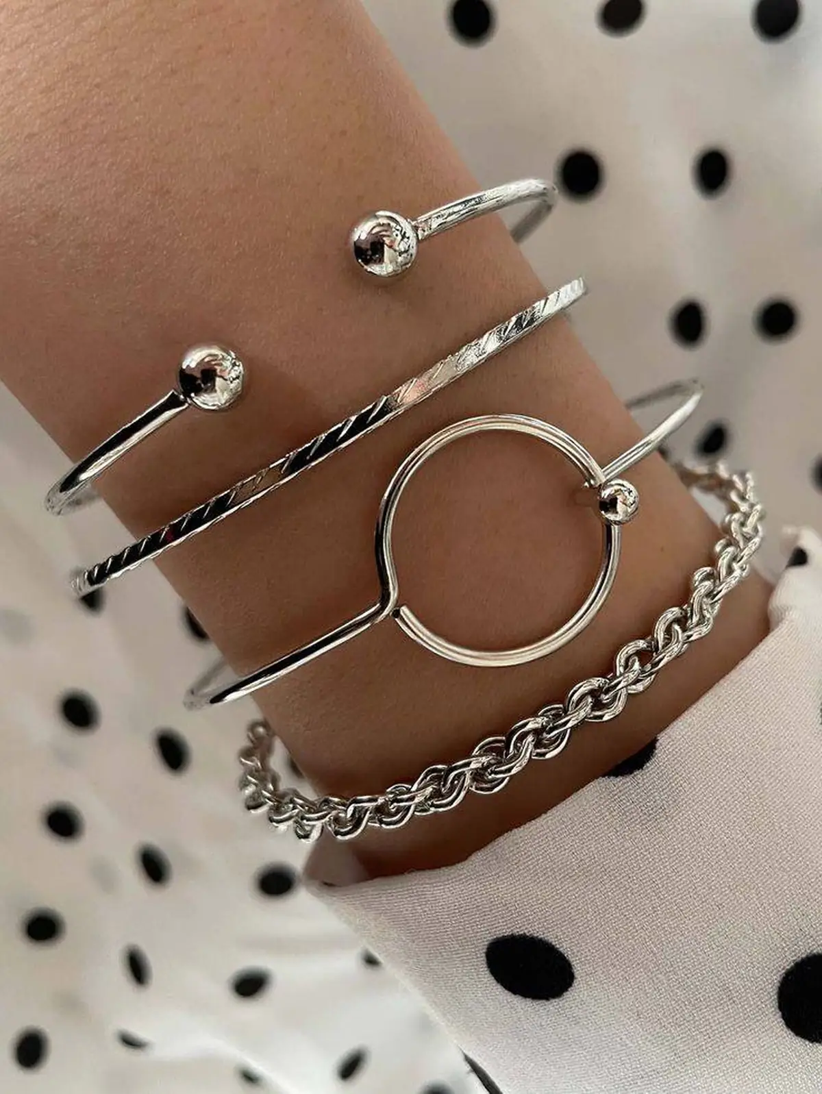 بنگل نقره ترند