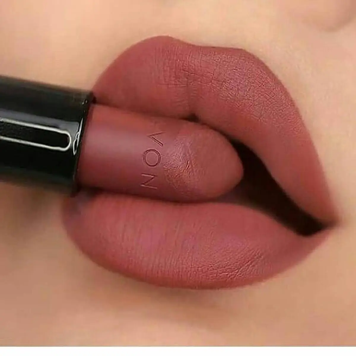 مدل رنگ رژ لب مات زیبا