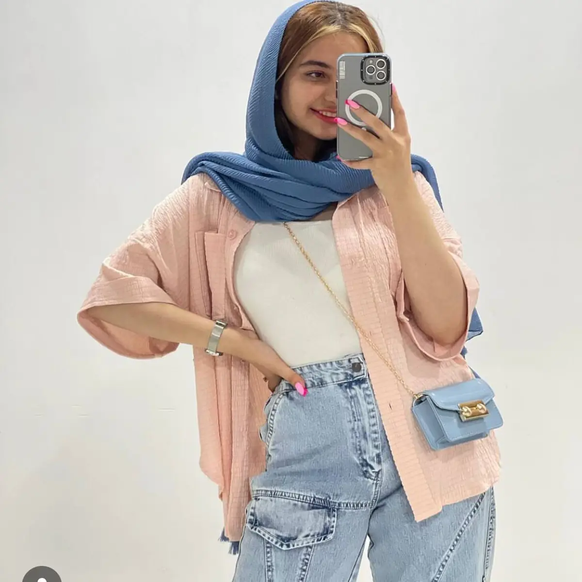 رنگ مانتو سال ۱۴۰۳ 