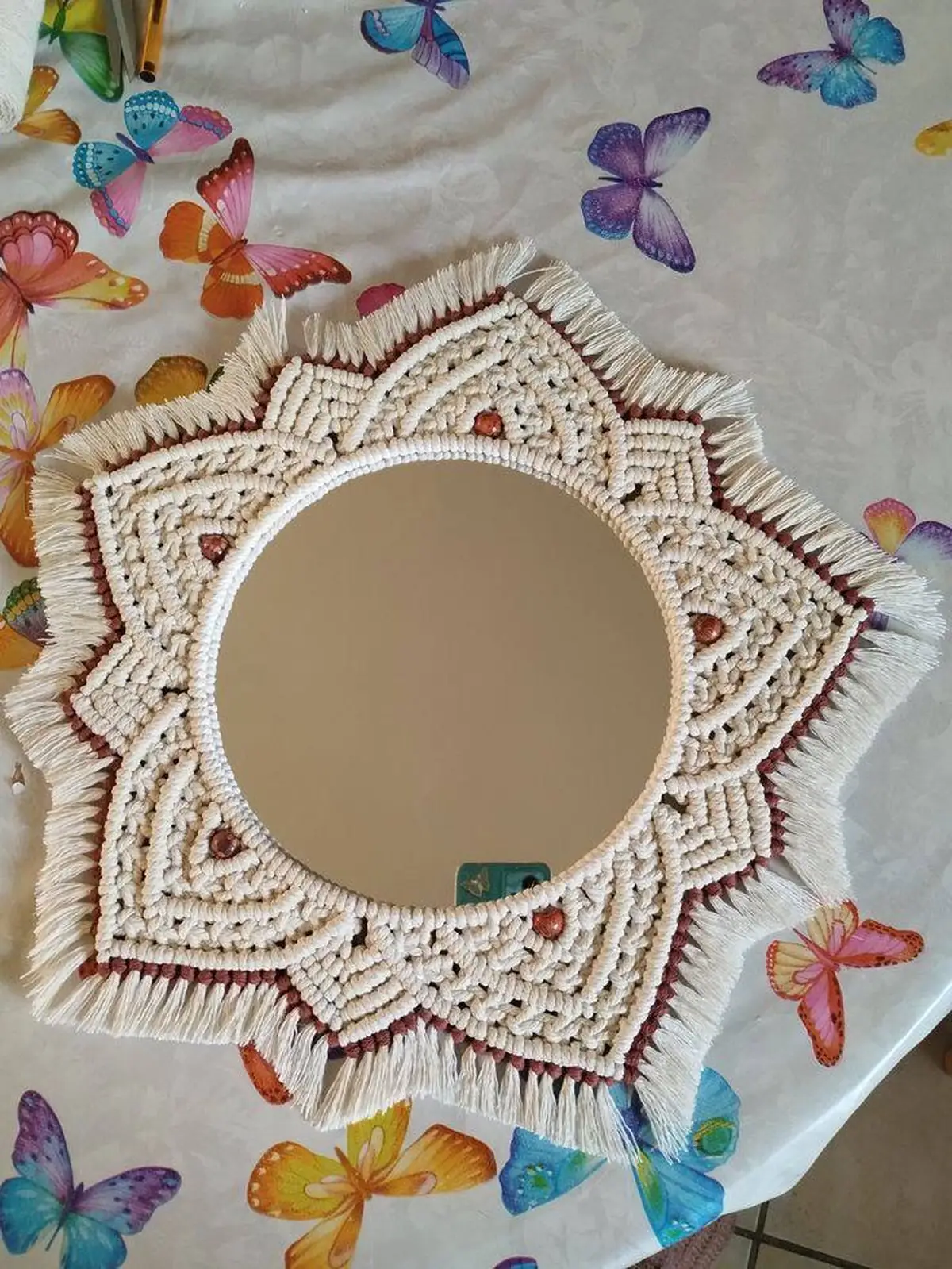 اینه مکرومه خوشگل
