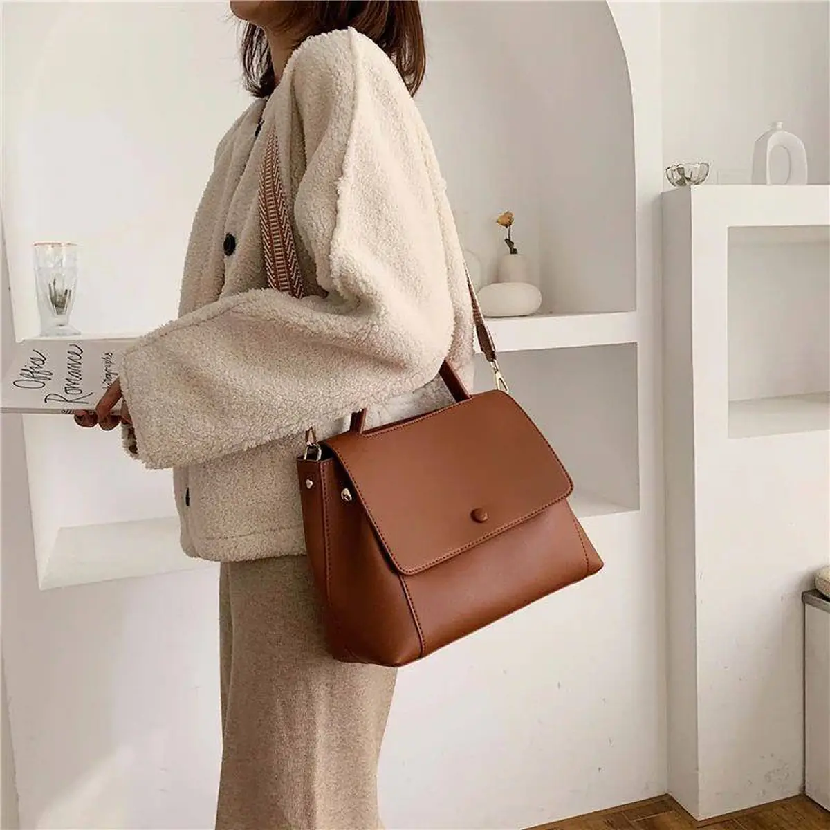کیف چرم قهوه ای زنانه زیبا