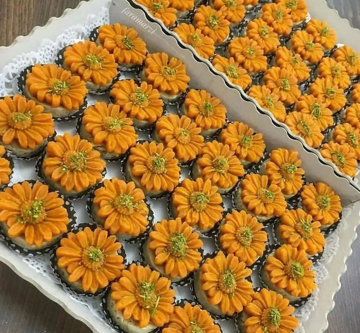 تزیین حلوا برای مراسم 