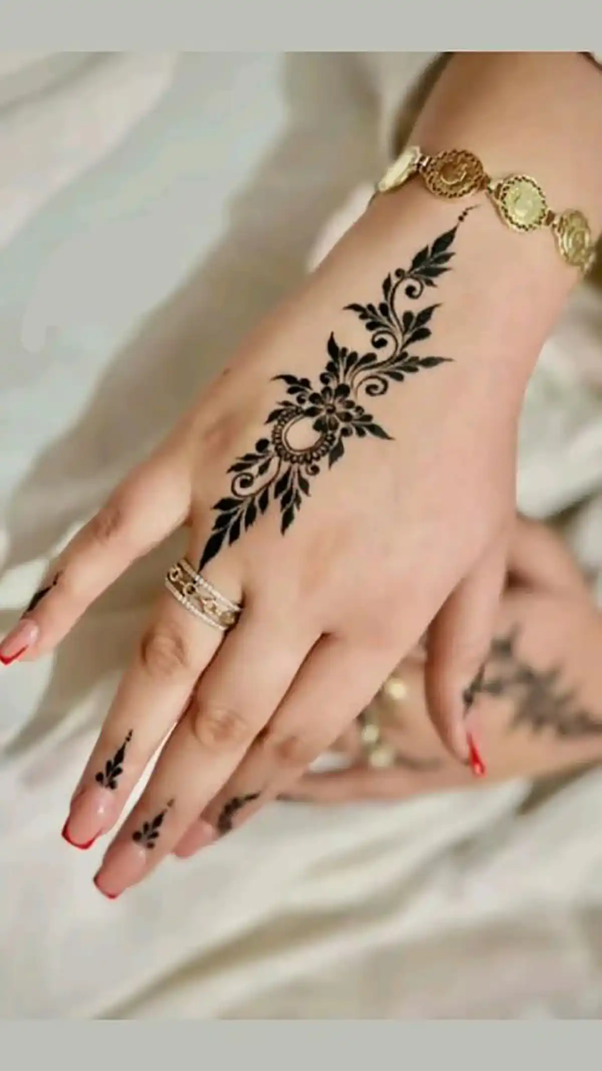 نقش حنا ساده دخترانه 