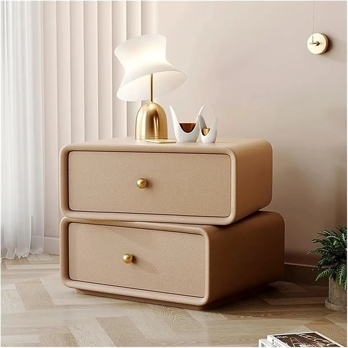 میز پاتختی به انگلیسی 
