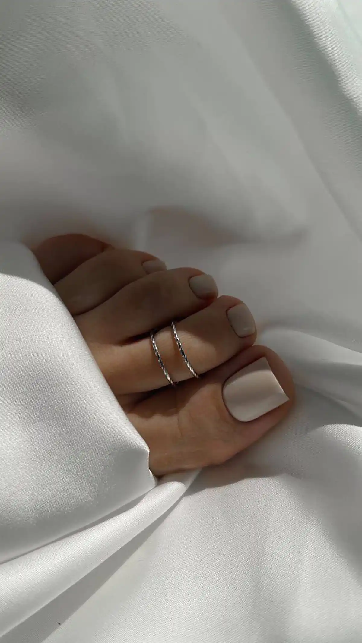 ژلیش ناخن پا دخترانه زیبا