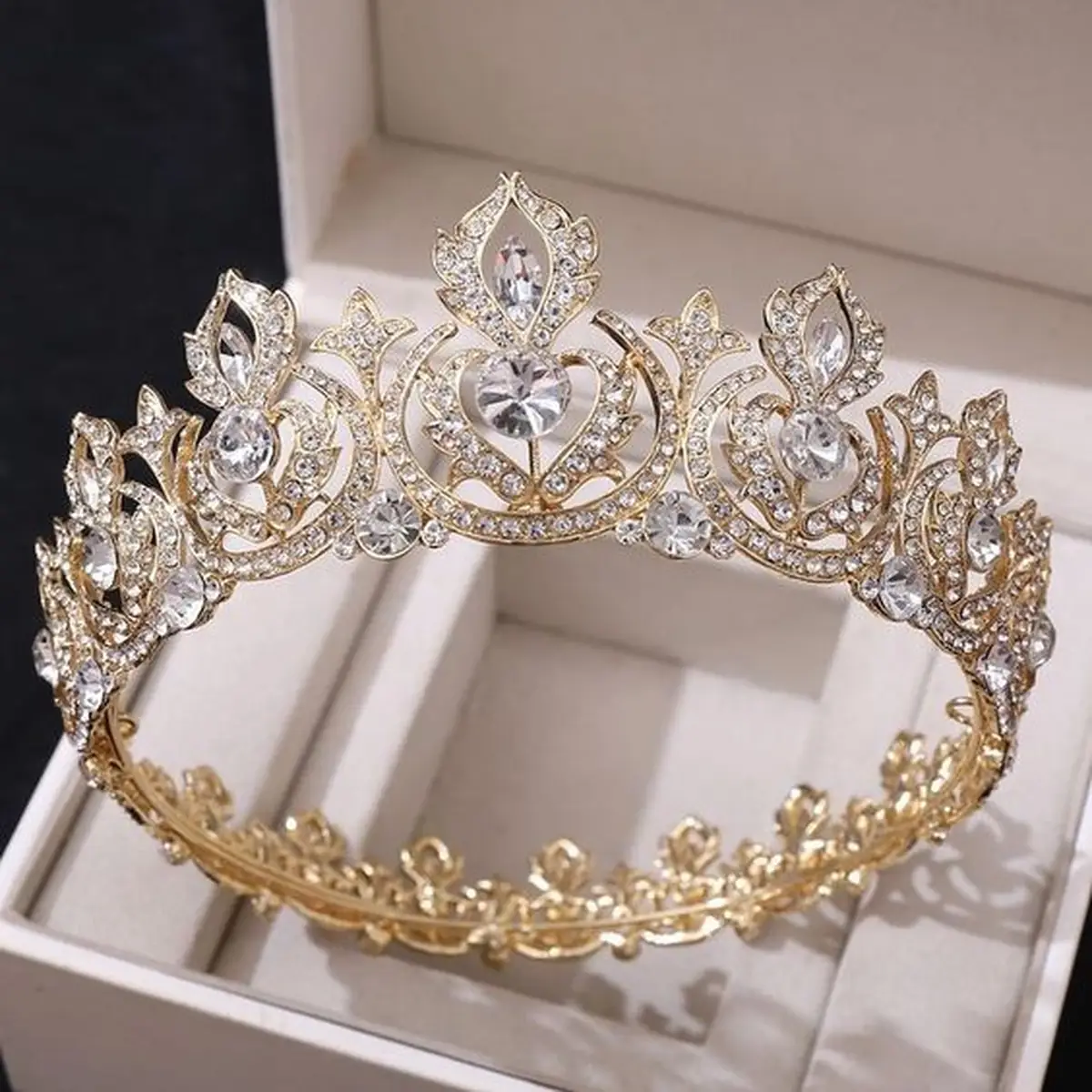 تاج عروس لاکچری