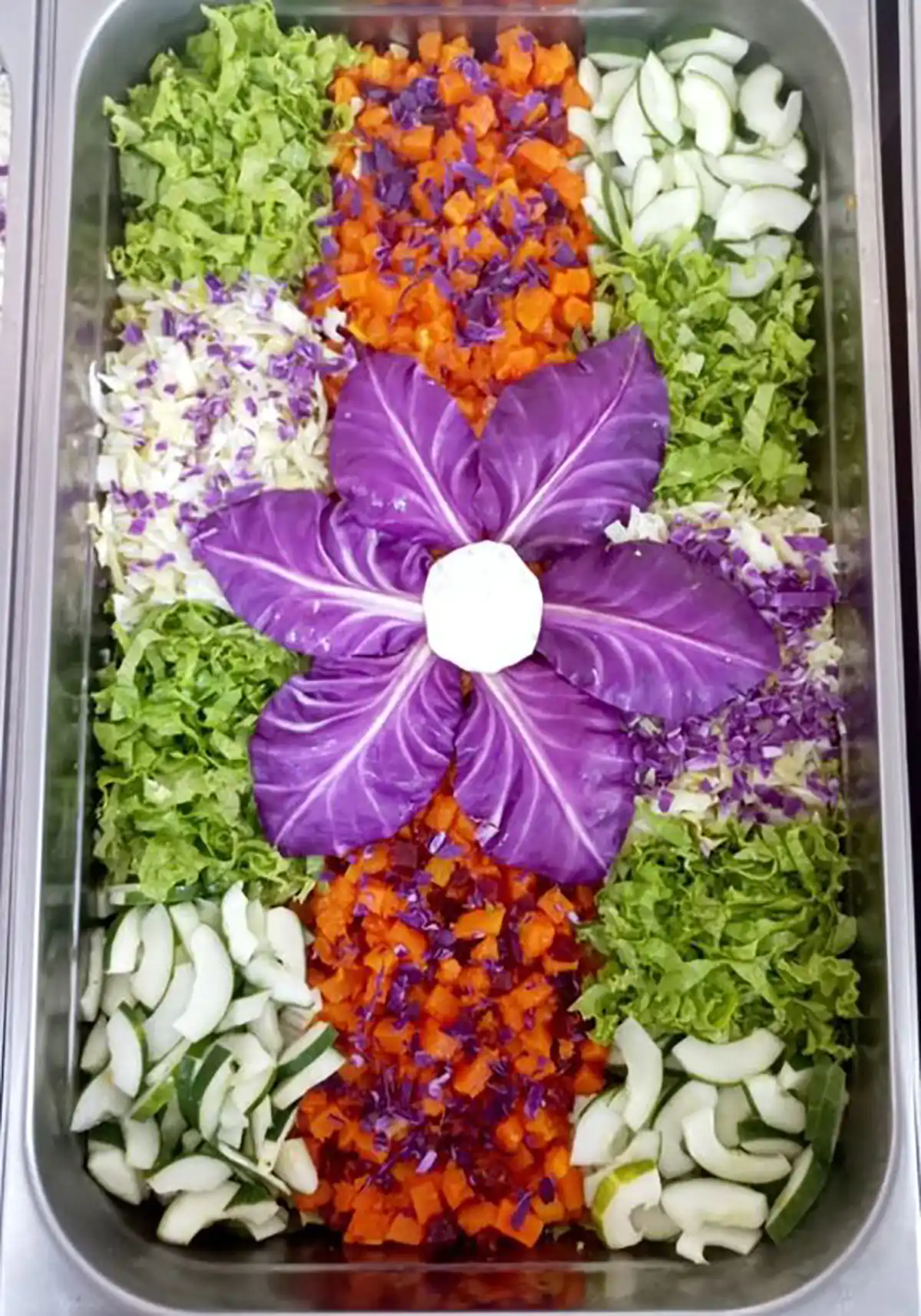 تزیین سالاد برای مهمانی