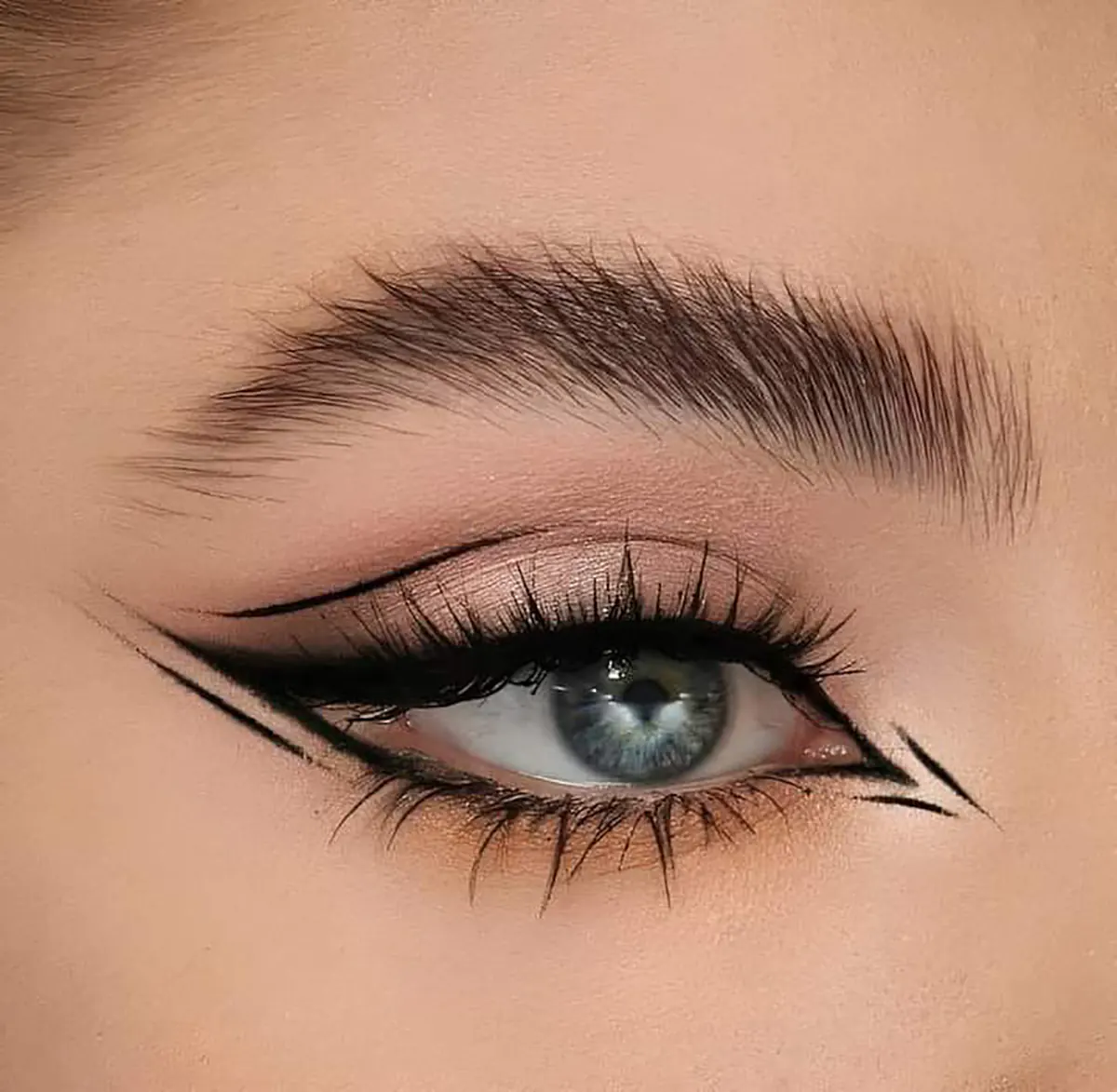سایه چشم عروس 1403
