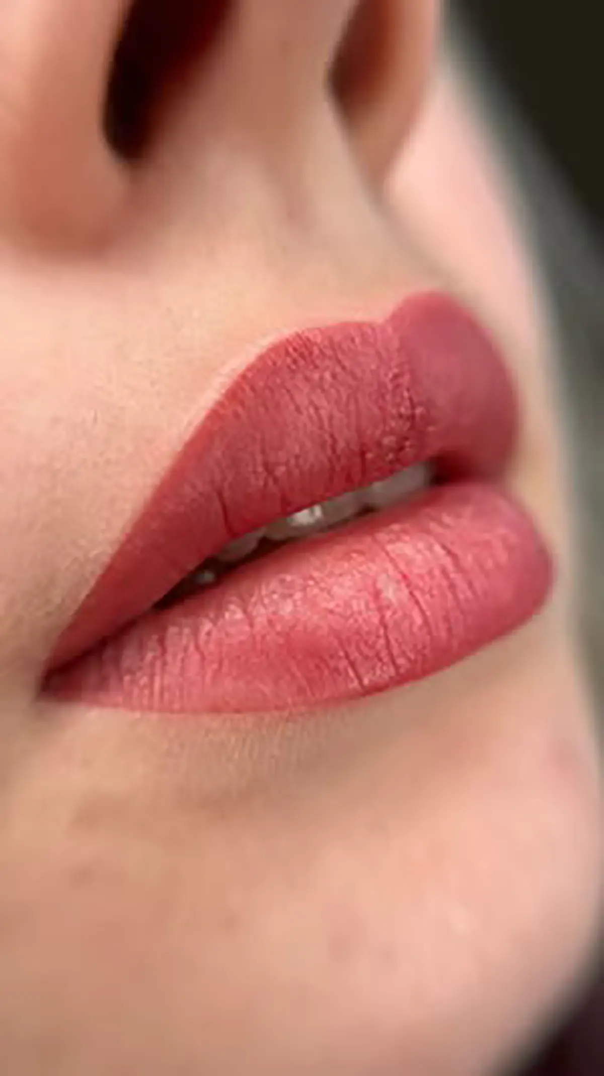 ژل لب روسی