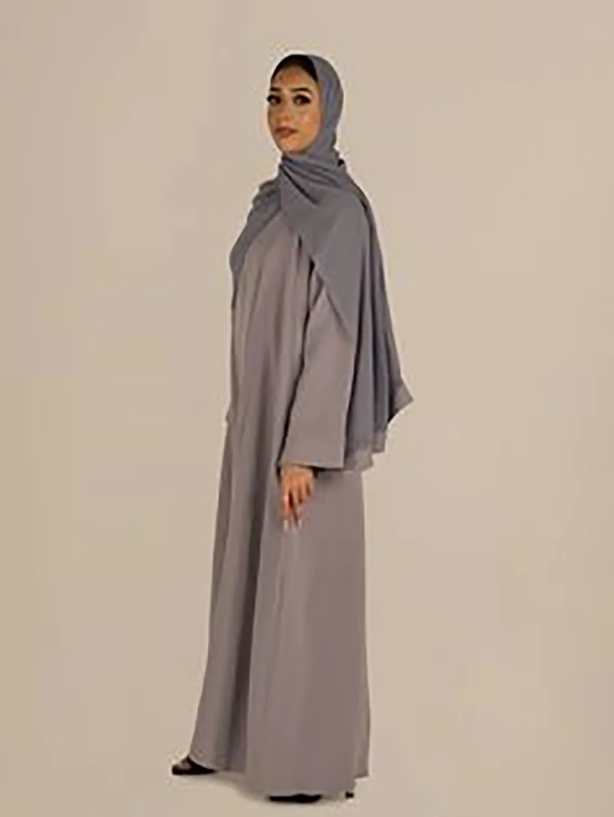 
مانتو عبایی مجلسی
