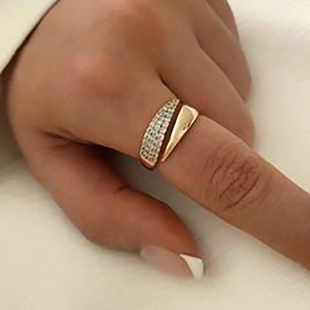 انگشتر طلا لاکچری زنانه