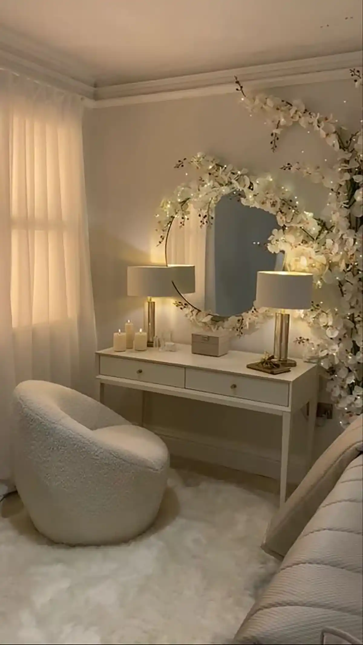 میز آرایش ساده