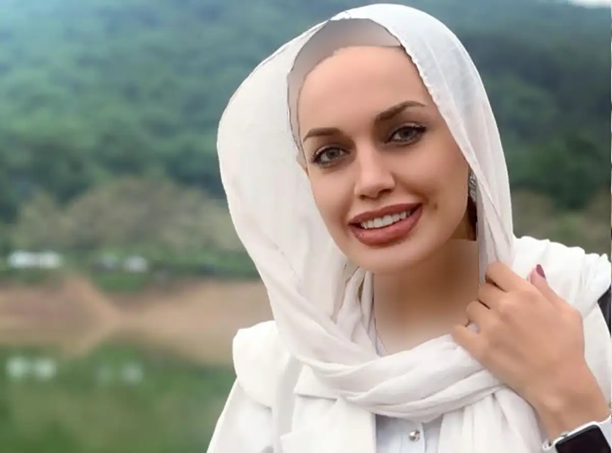 مریم قجر قبل از عمل
بیوگرافی مریم قجر
قبر مسعود رجوی
پدر مادر مریم رجوی
مریم قجر و انجلینا جولی
عکس جوانی مریم رجوی
دستگیری مریم رجوی
عکس مریم رجوی و برادرش