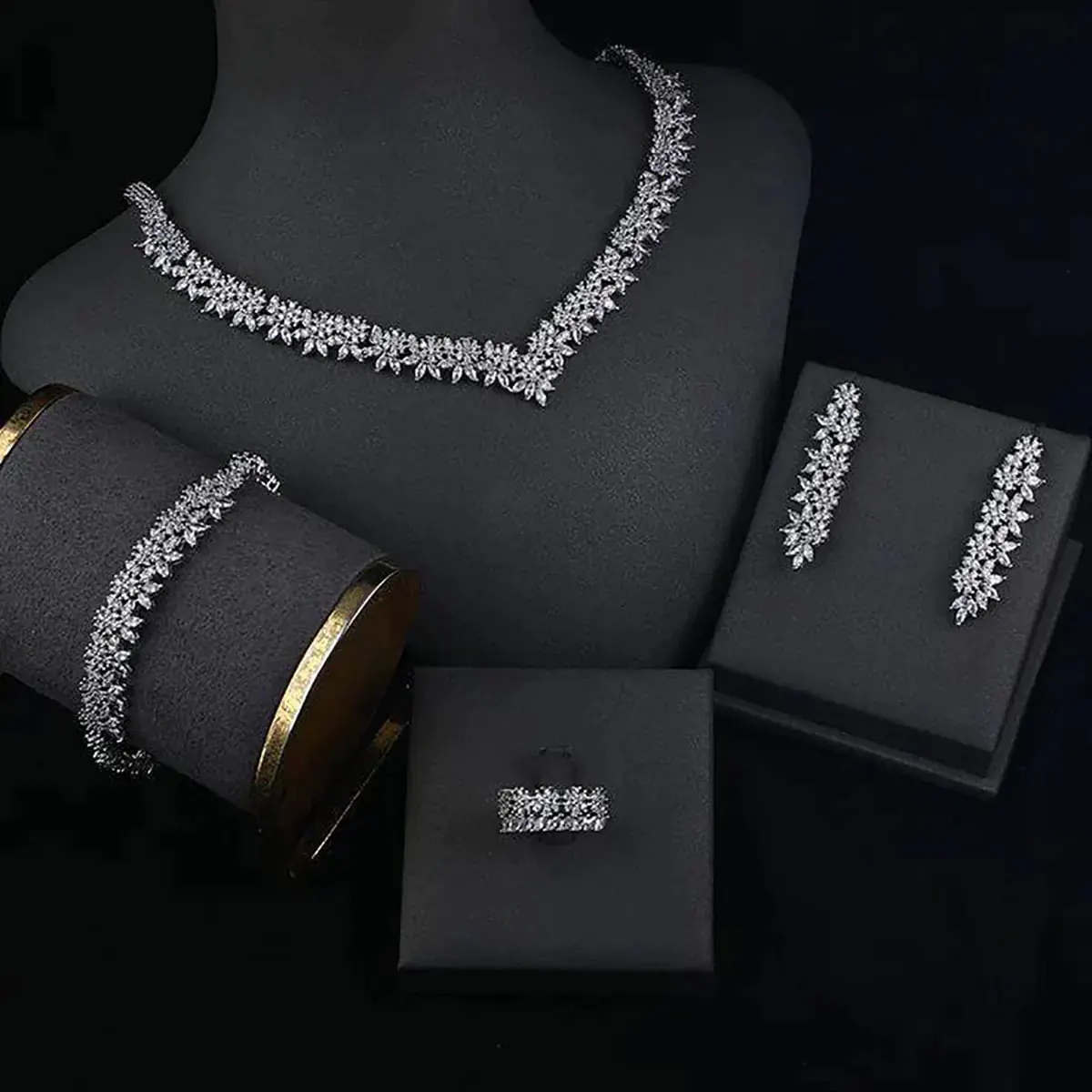 سرویس طلا عروس جدید