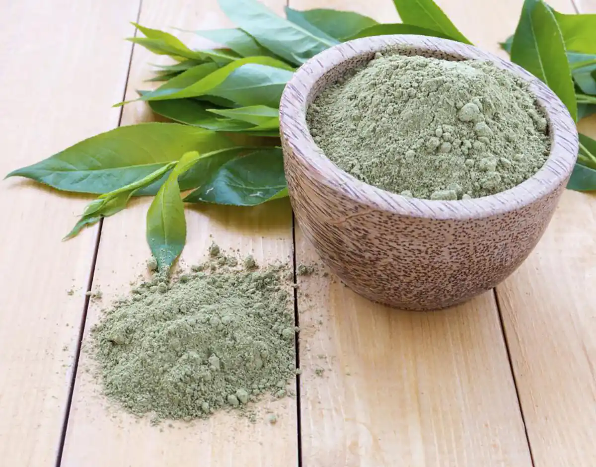 بهترین داروی گیاهی برای رفع سفیدی موی سر | بهترین روغن‌های گیاهی را بشناسید!