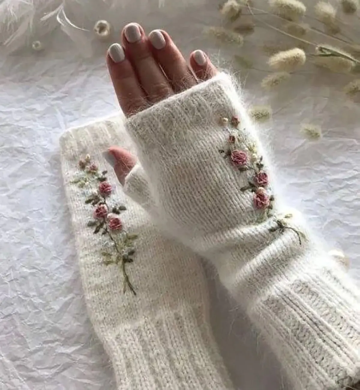 دستکش نیم انگشتی دخترانه بافتنی
