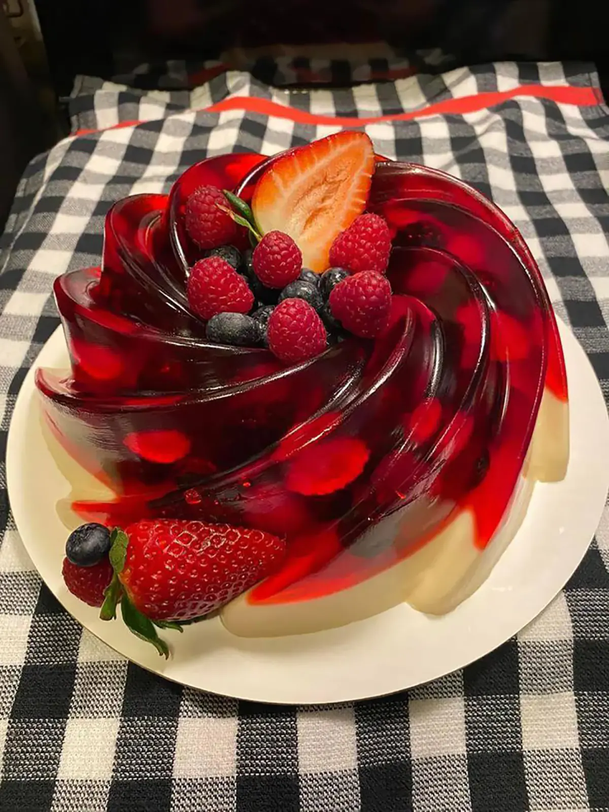 با پودر ژله چی درست کنم