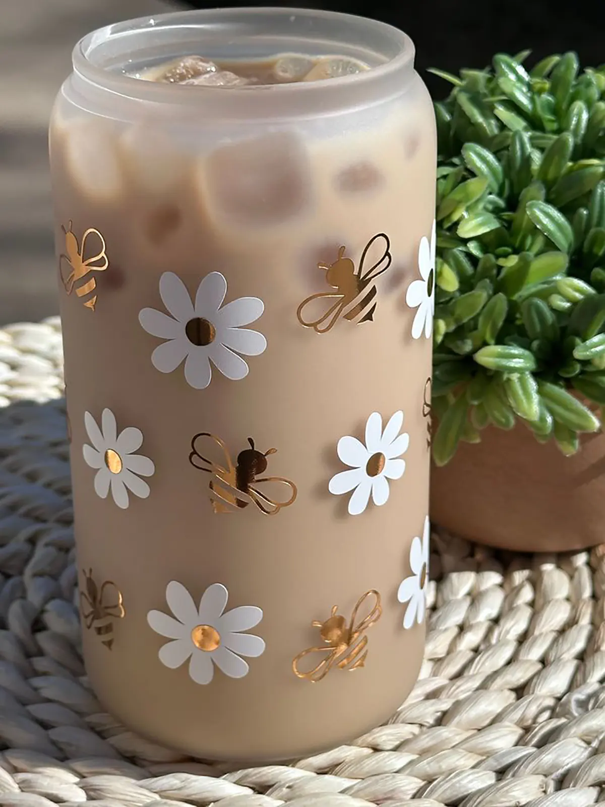 لیوان شیک خوری