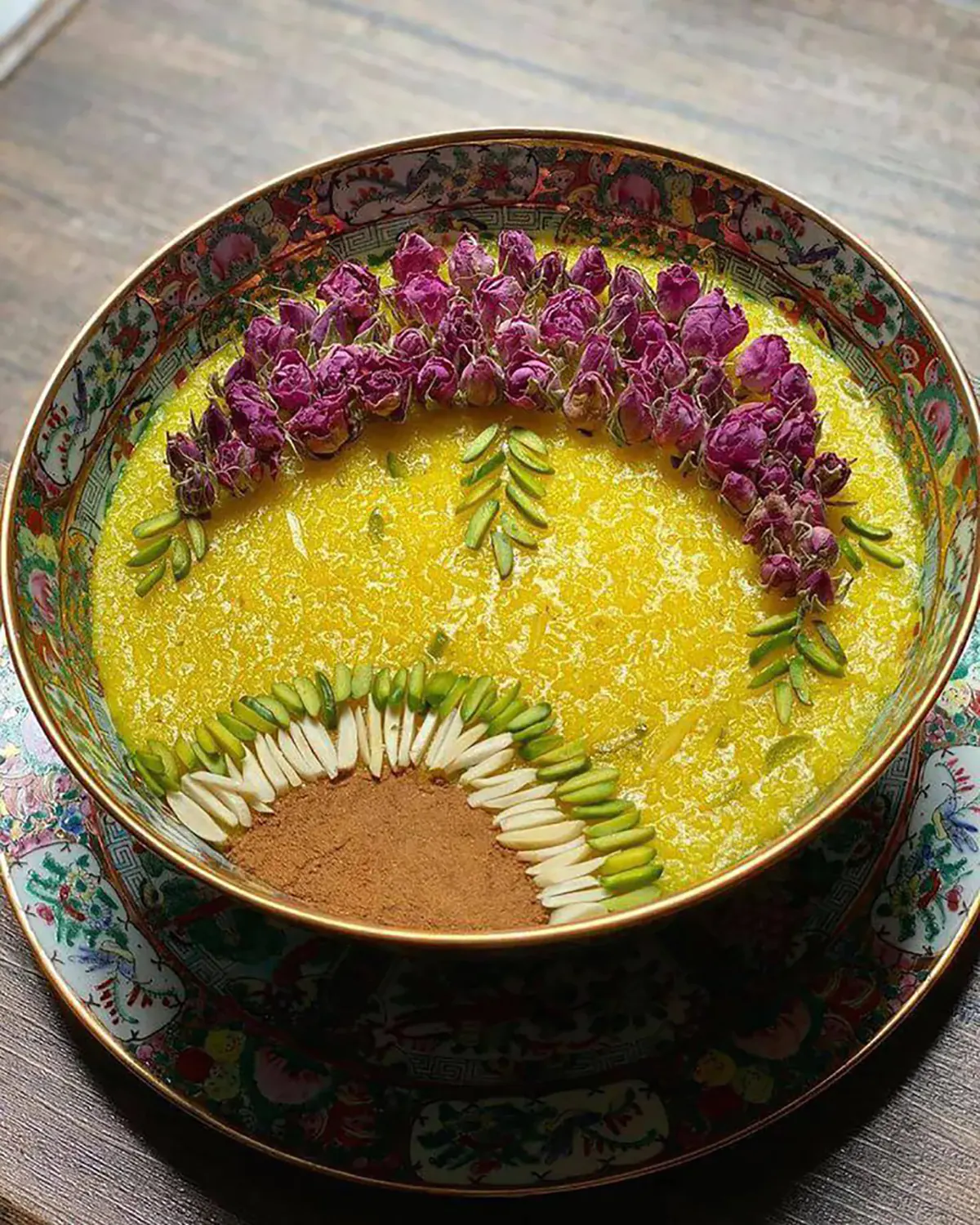 تزیین شله زرد نذری