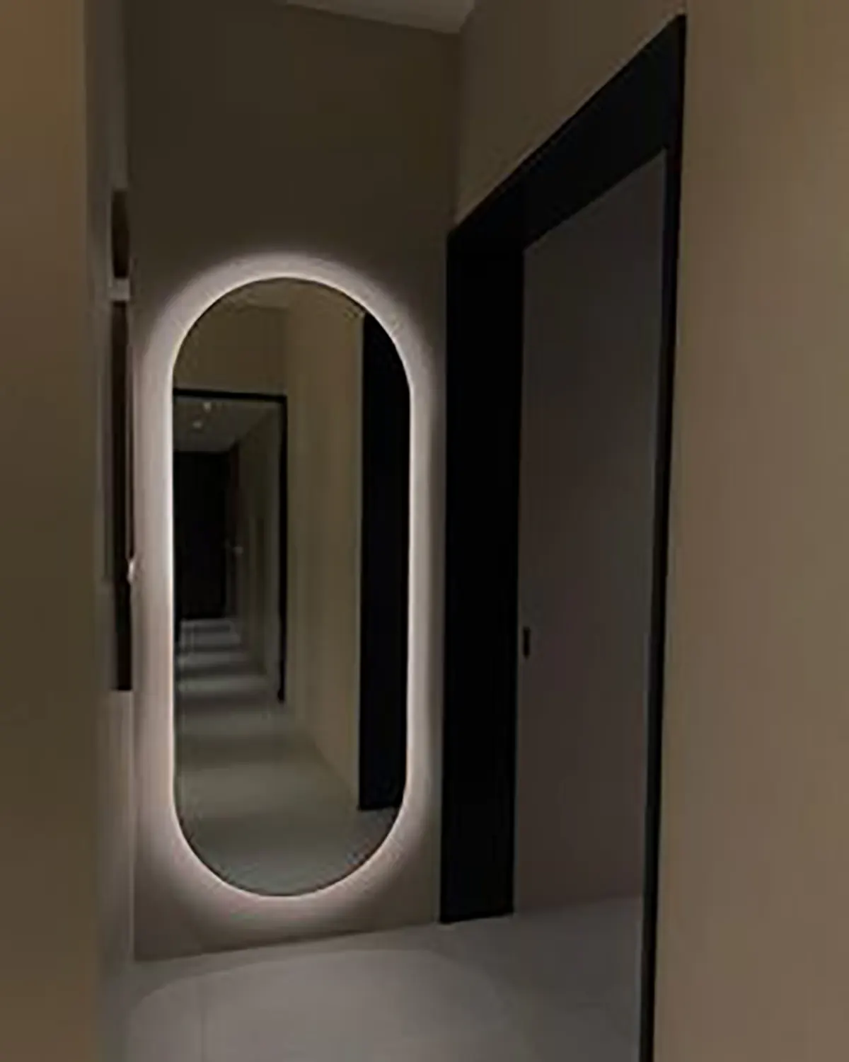 آینه دفرمه قدی