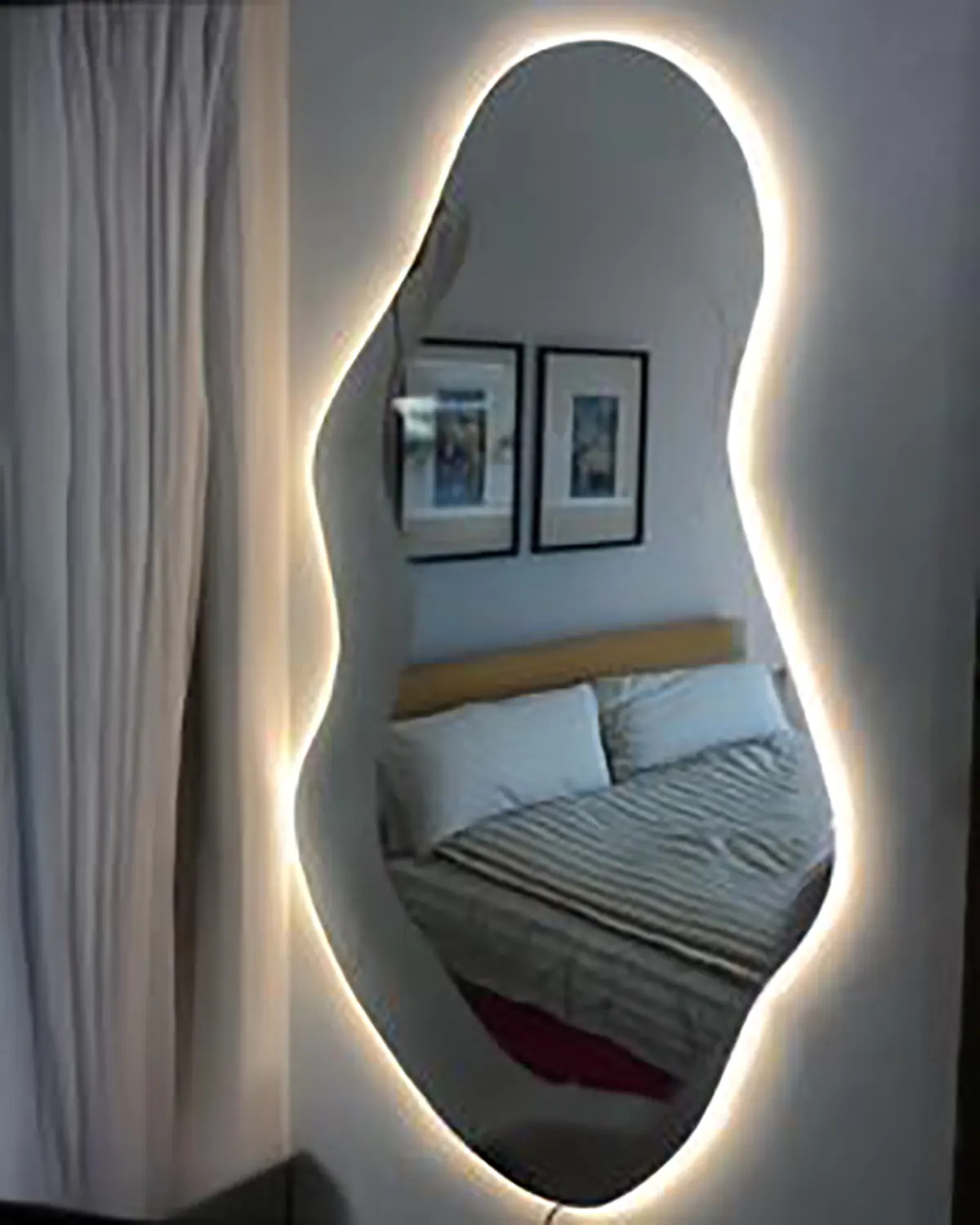 آینه دفرمه قدی