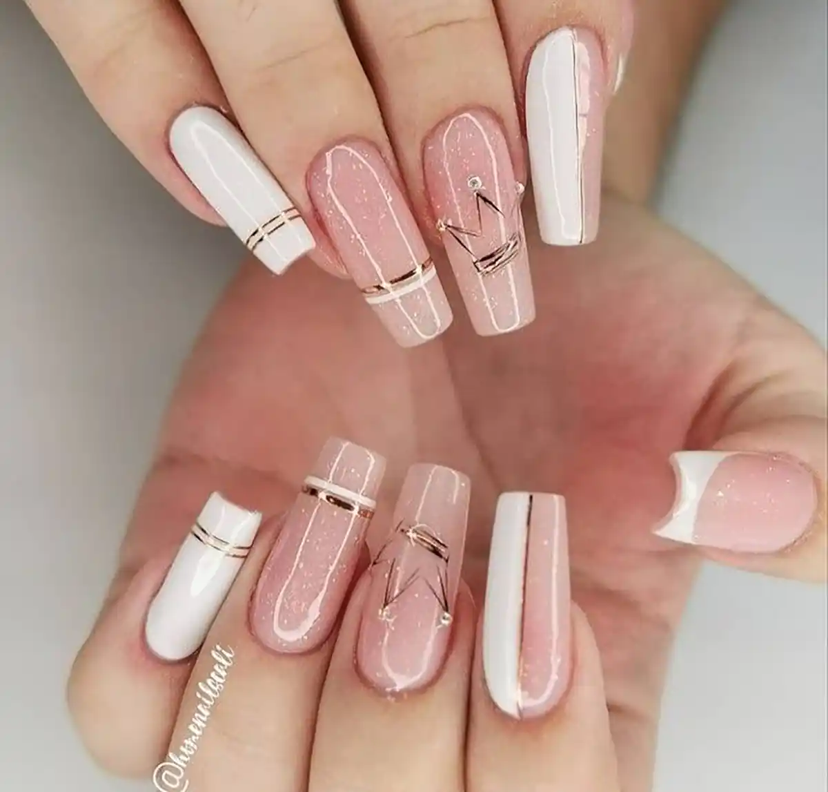 طرح ناخن پاییزی ساده و شیک 