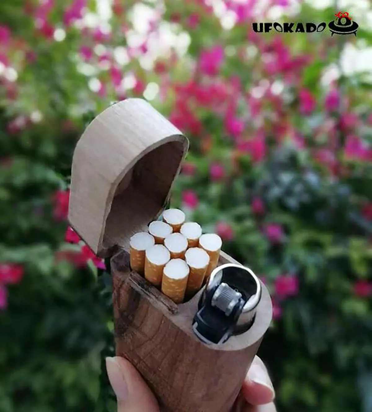 جعبه سیگار پیکی بلایندرز جعبه سیگار فندک دار زیر سیگاری جیبی جا سیگاری به انگلیسی جا سیگاری چوبی چوب سیگار