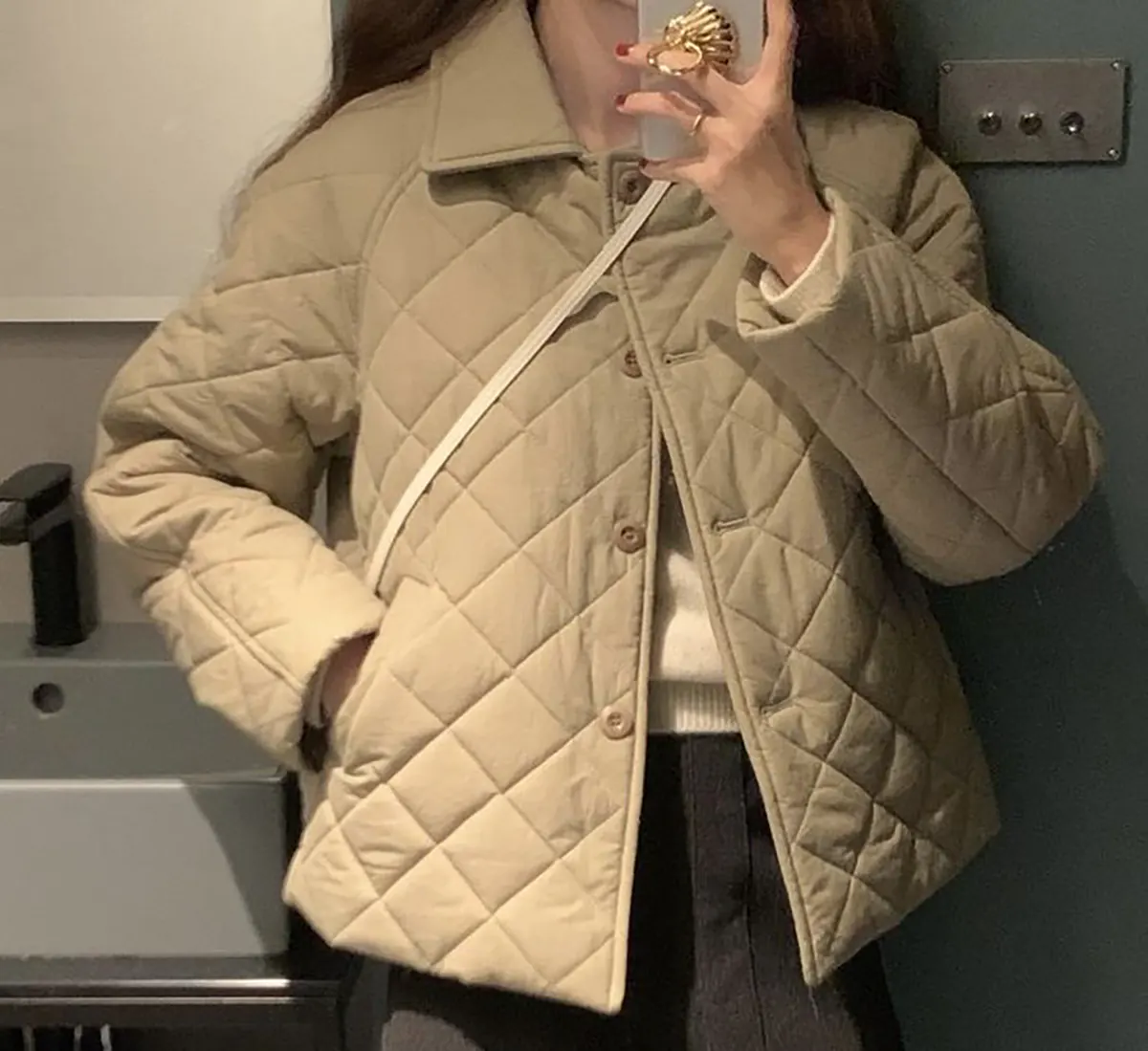 کاپشن دخترا کاپشن دخترونه پفکی کاپشن مدل fashion کاپشن سفید زنانه کافشن دخترانه سفید