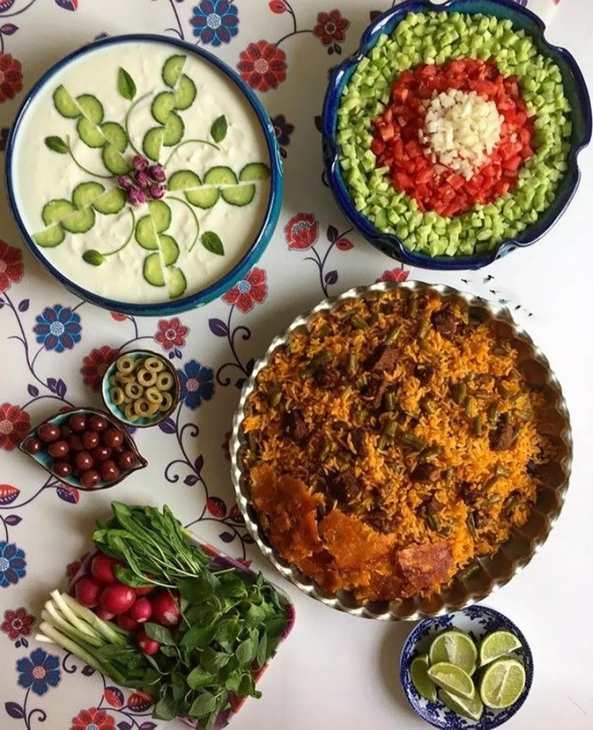 تزیین ماست ساده تزیین ماست برای مهمانی تزیین ماست در کاسه های کوچک تزیین ماست با نعناع تزیین ماست برای عروس تزیین ماست و خیار برای مهمانی تزیین ماست و خیار با گردو تزیین ماست و خیار در اینستاگرام