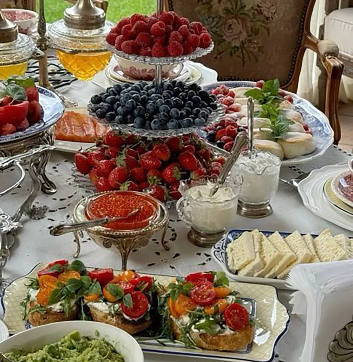 سفره هفت سین ساده و شیک تزیین سفره هفت سین سفره عید سفره هفت سین ۱۴۰۳ سفره هفت سین لاکچری