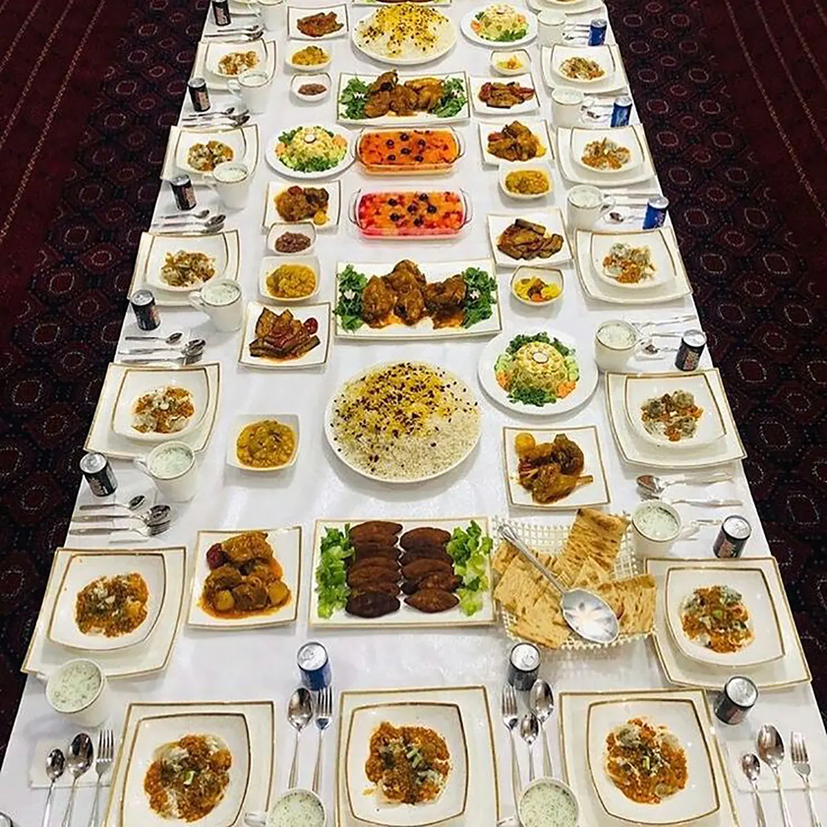 تزیین سفره شام ایرانی شیک ترین تزیین غذاهای ایرانی عکس سفره غذای شیک نحوه چیدن سفره غذا روی زمین کانال تزیین سفره غذا تزیین سفره غذا با وسایل ساده تزیین سفره غذا برای مهمان سفره شام مجلسی