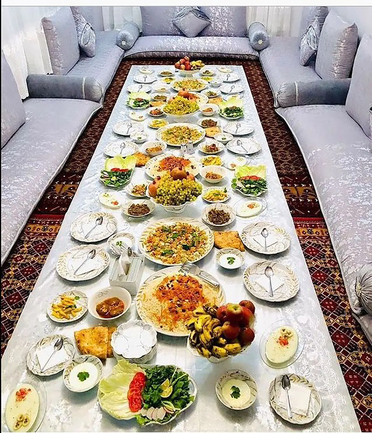 تزیین سفره شام ایرانی شیک ترین تزیین غذاهای ایرانی عکس سفره غذای شیک نحوه چیدن سفره غذا روی زمین کانال تزیین سفره غذا تزیین سفره غذا با وسایل ساده تزیین سفره غذا برای مهمان سفره شام مجلسی