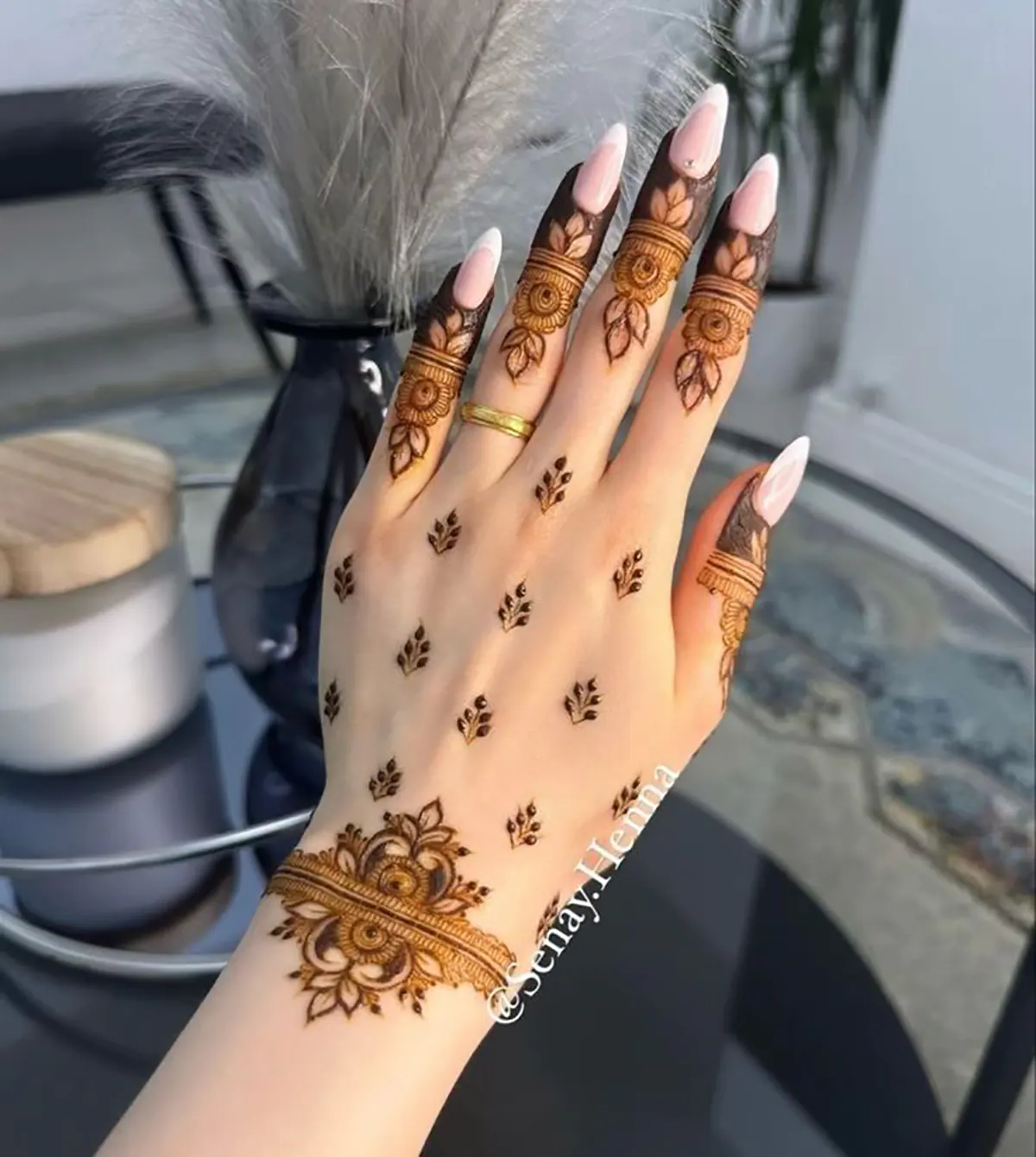 حنا هندی اصل و تقلبی طرز استفاده حنا هندی مشکی برای مو شابلون حنا حنا هندی قهوه ای عوارض حنا هندی برای موی سر قیمت حنا هندی حنا هندی مشکی نی نی سایت حنا هندی نی نی سایت