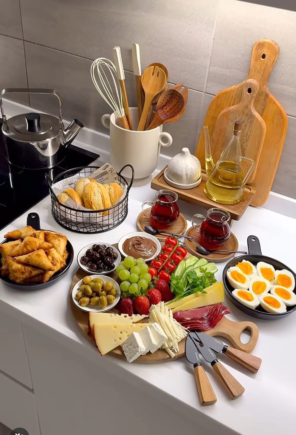 میز صبحانه چوبی میز صبحانه سنتی میز صبحانه فانتزی میز صبحانه مهمانی میز صبحانه روی تخت میز صبحانه دونفره میز صبحانه ساده و شیک میز صبحانه خوری تاشو دیجی کالا