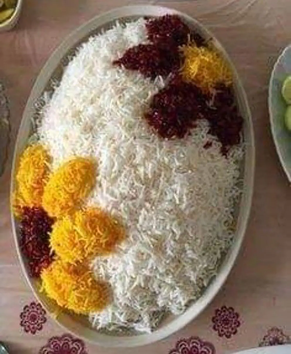 تزیین برنج مجلسی شابلون تزیین برنج تزیین مرغ مجلسی در دیس تزیین سالاد برنج قالبی با کاسه