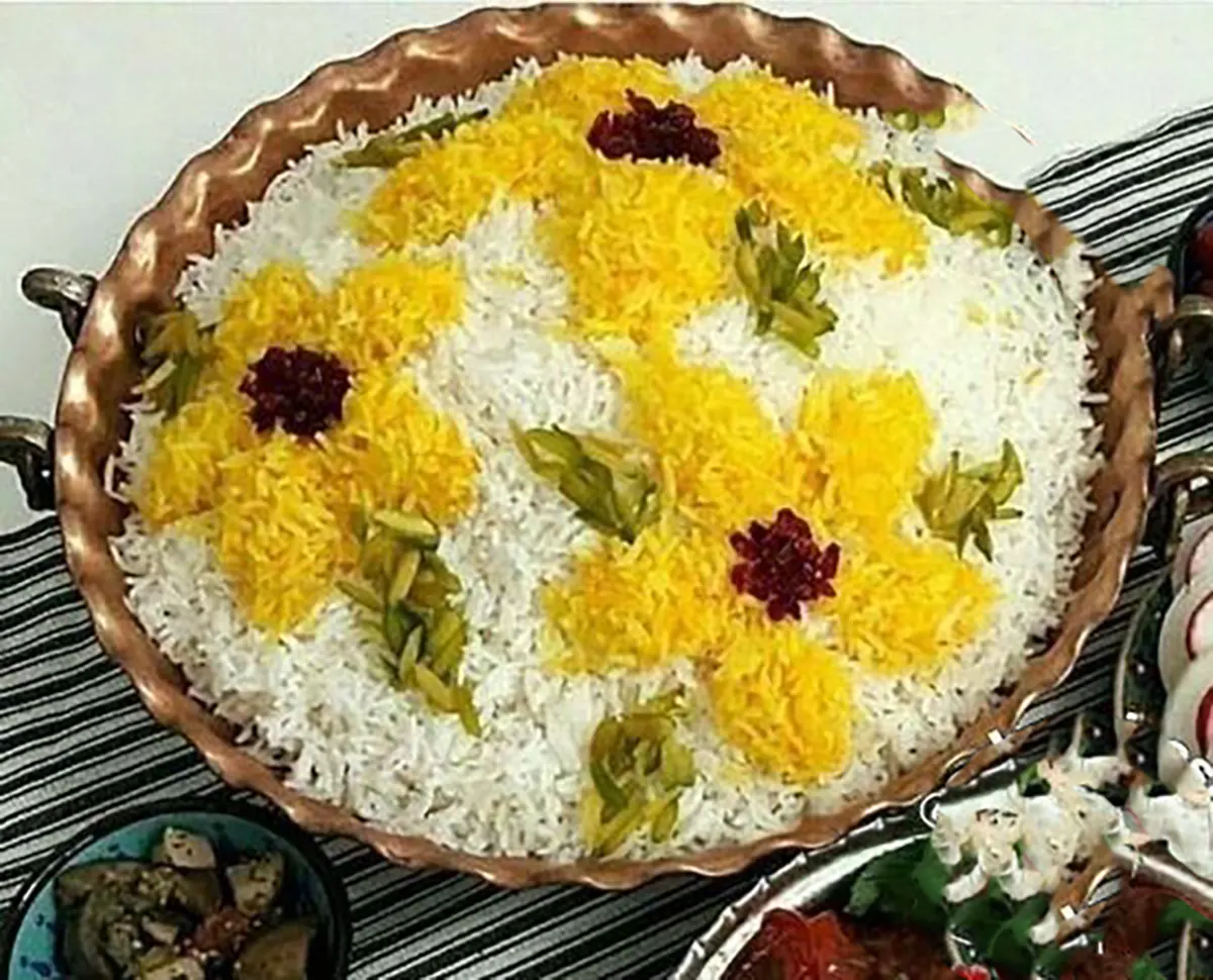 تزیین برنج مجلسی شابلون تزیین برنج تزیین مرغ مجلسی در دیس تزیین سالاد برنج قالبی با کاسه