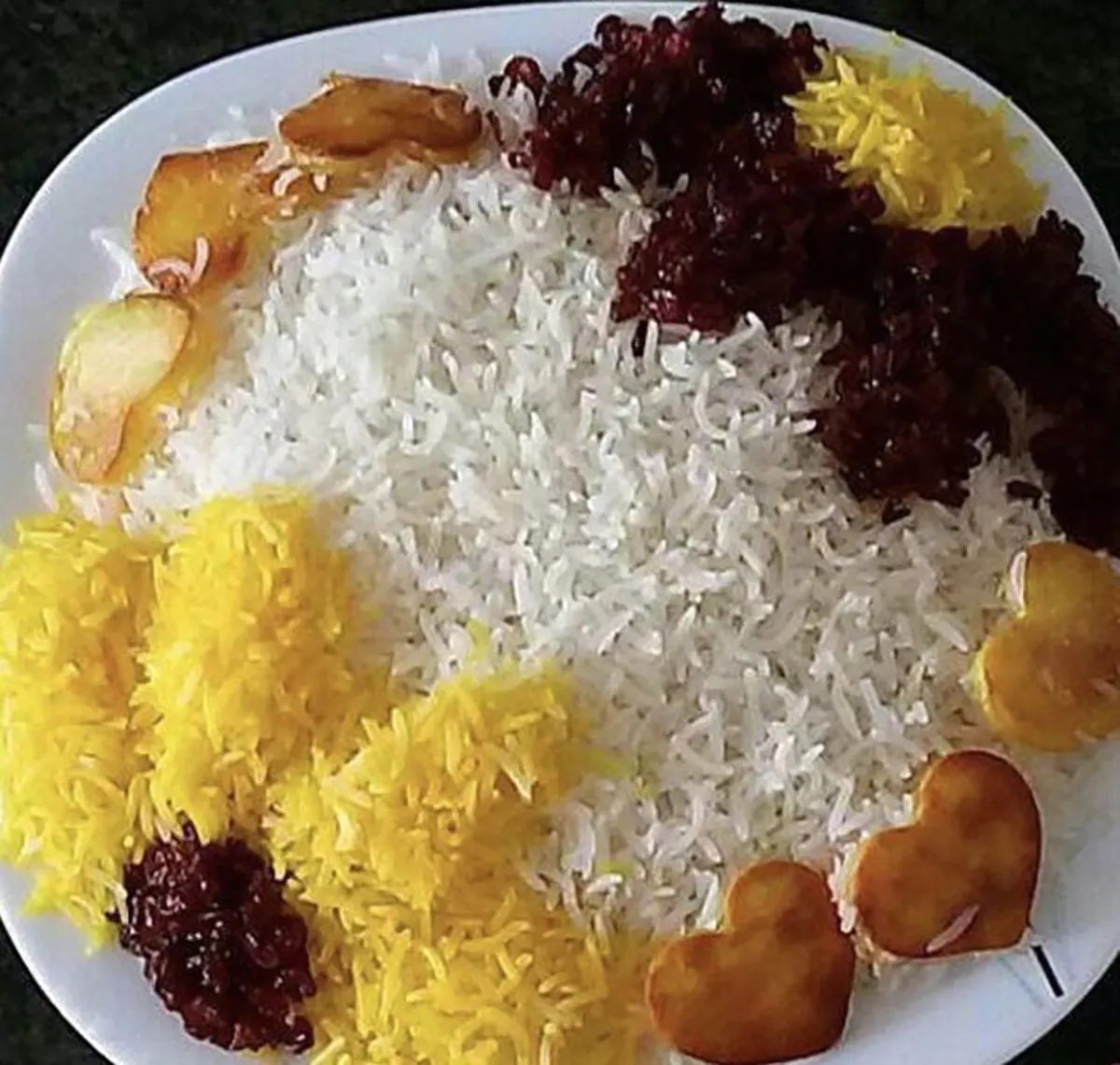 تزیین برنج مجلسی شابلون تزیین برنج تزیین مرغ مجلسی در دیس تزیین سالاد برنج قالبی با کاسه