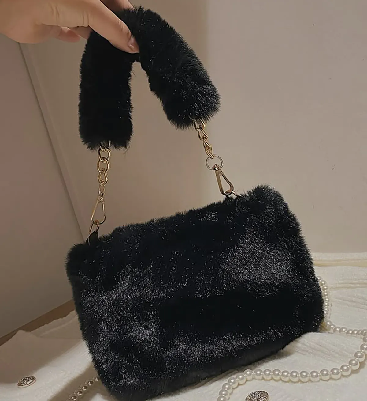 قیمت کیف مخمل زنانه کیف مخمل جدید کیف مخمل زنانه دیجی کالا کیف مخمل دست دوز کیف مخمل زنانه مشکی کیف مخمل سنتی کیف مخمل ساده کیف مخمل مجلسی