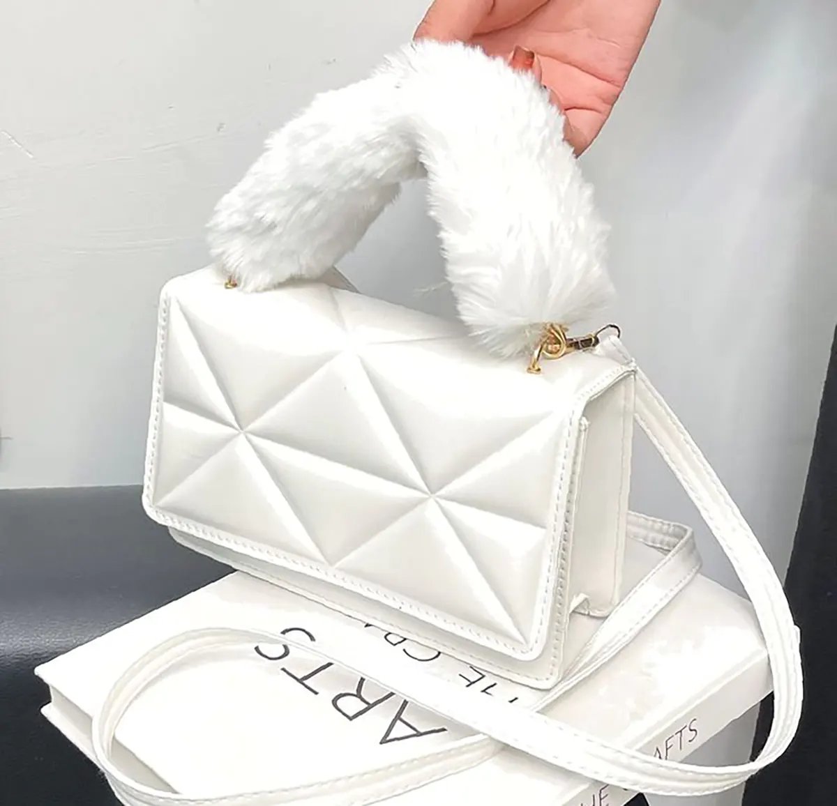 قیمت کیف مخمل زنانه کیف مخمل جدید کیف مخمل زنانه دیجی کالا کیف مخمل دست دوز کیف مخمل زنانه مشکی کیف مخمل سنتی کیف مخمل ساده کیف مخمل مجلسی