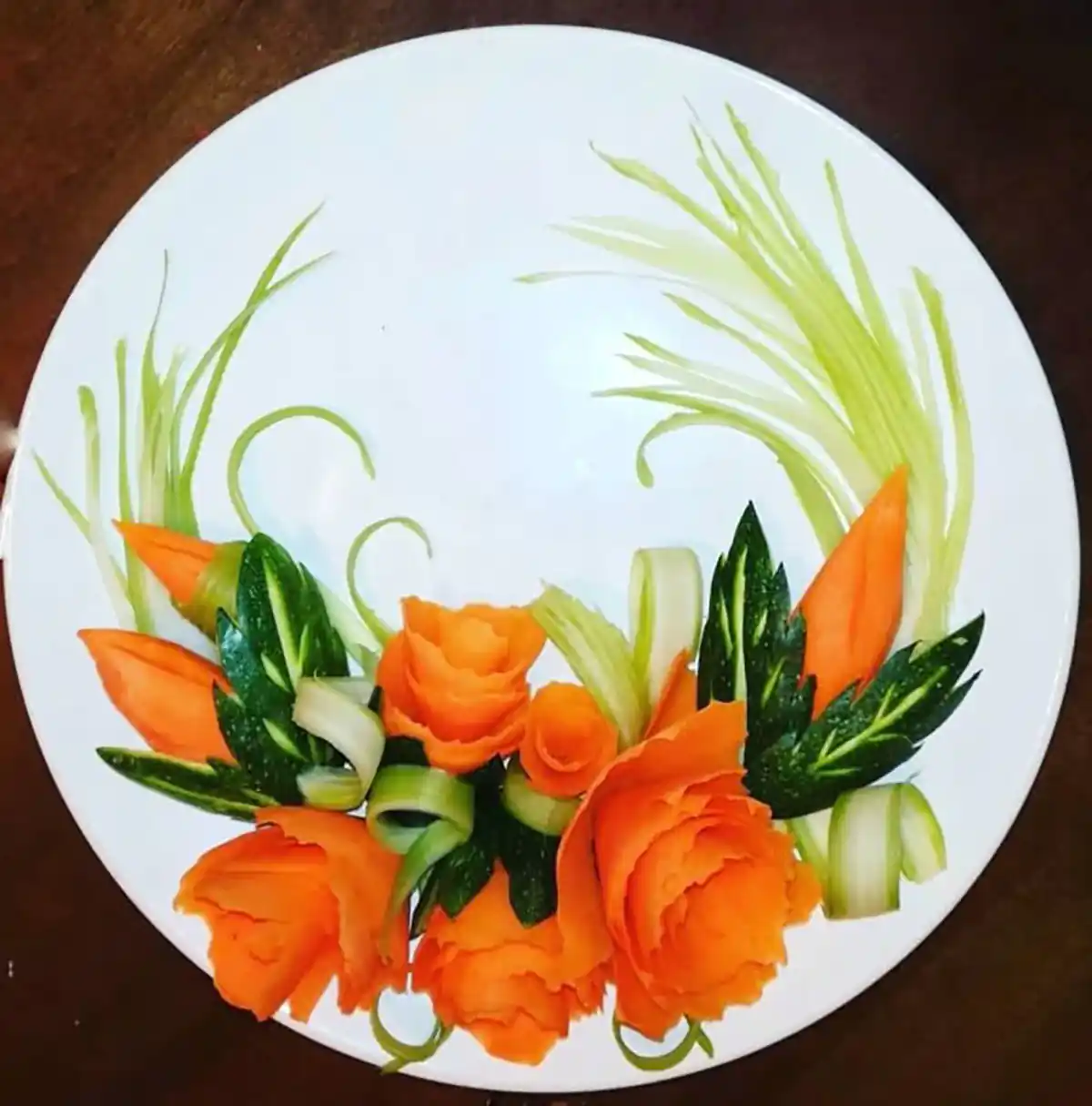 دورچین غذای بیرون بر آموزش دورچین غذا دورچین غذای ایرانی انواع دورچین غذا گارنیش غذا طرز تهیه گارنیش