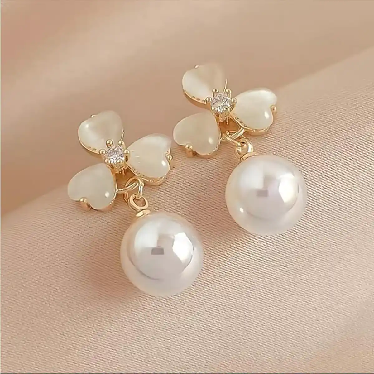 گوشواره حلقه ای آویزدار
گوشواره حلقه ای کوچک طلا
گوشواره میخی طلا دیجی کالا
گوشواره حلقه ای طلا
گوشواره حلقه ای ساده
گوشواره حلقه ای استیل

