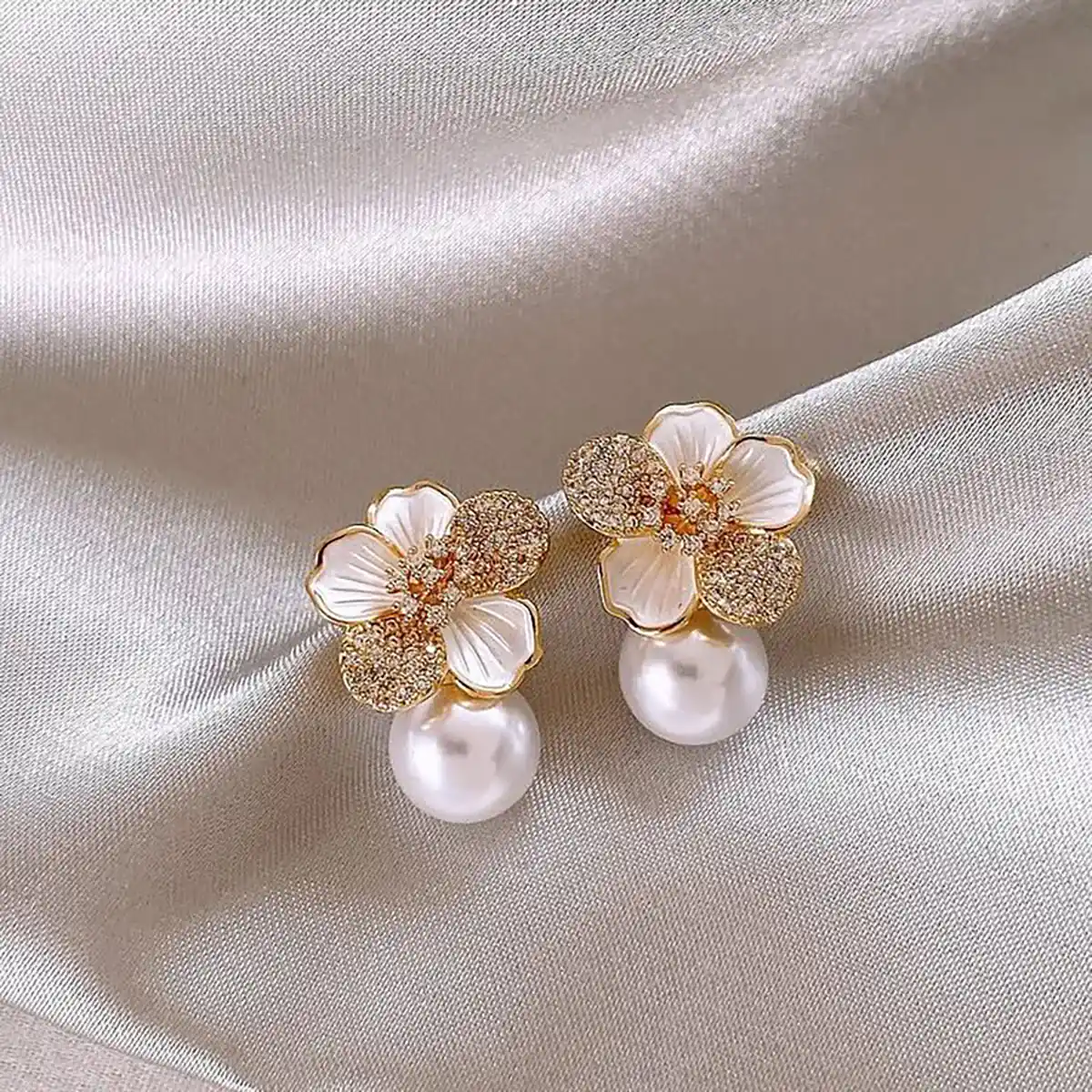 گوشواره حلقه ای آویزدار
گوشواره حلقه ای کوچک طلا
گوشواره میخی طلا دیجی کالا
گوشواره حلقه ای طلا
گوشواره حلقه ای ساده
گوشواره حلقه ای استیل
